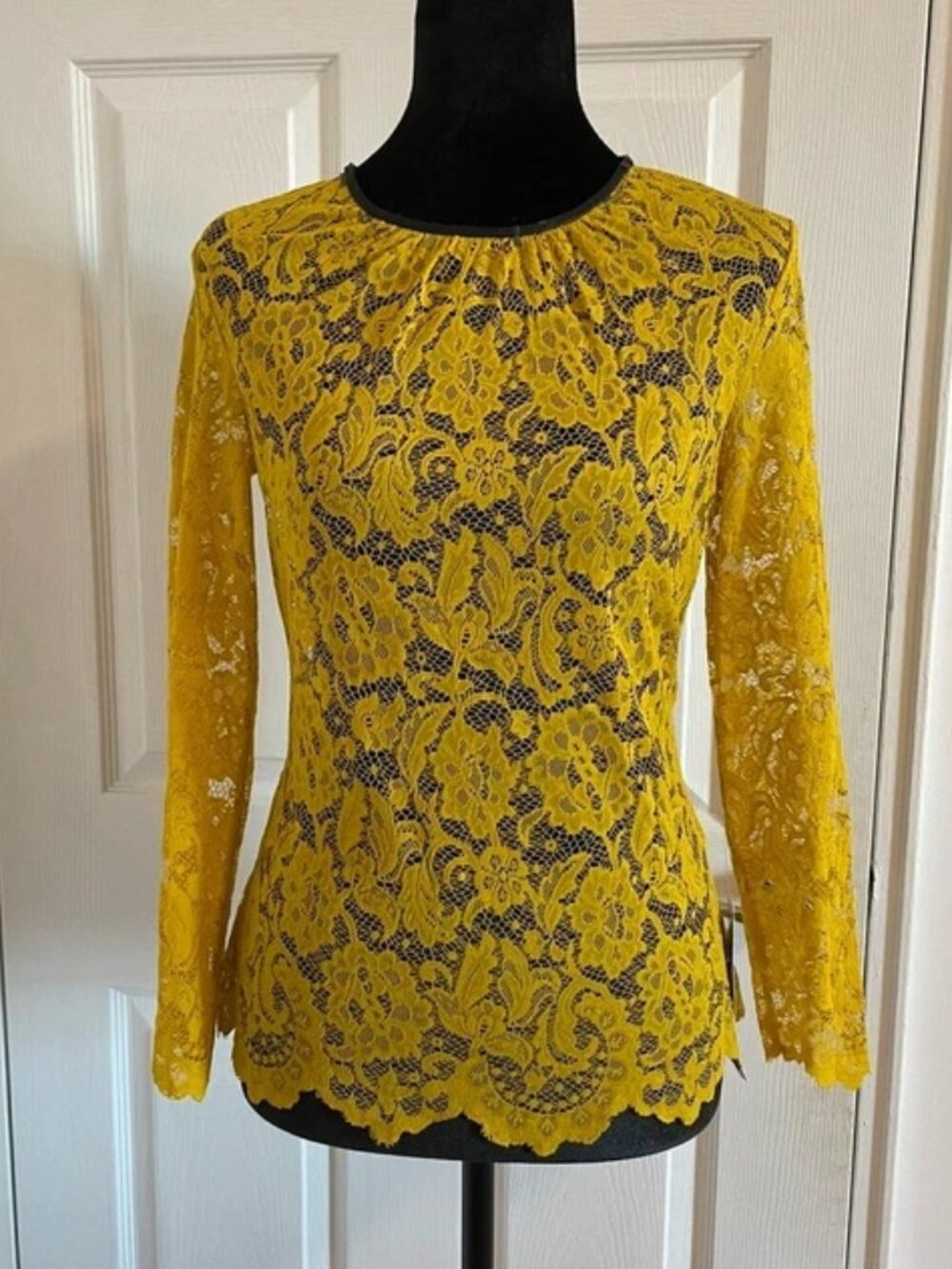 Zara Trafaluc Women’s Yellow Lace Long Sleeve Top XS NWT